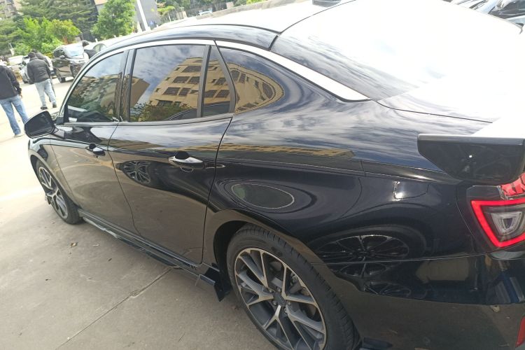 领克03 2022款 1.5TD DCT劲Pro车身外观4