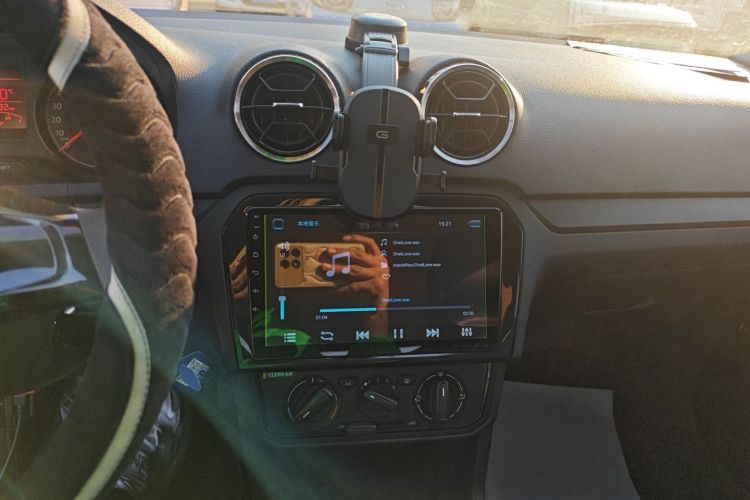 捷达VA3 2019款 1.5L 手动进取版中控内饰16