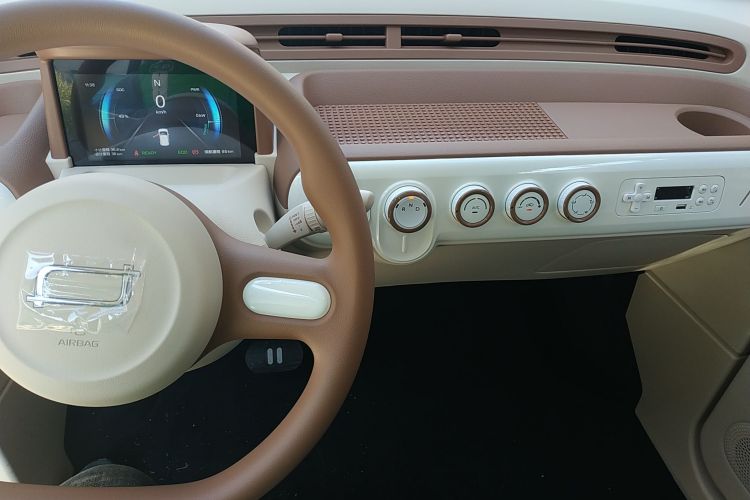 奔腾小马 2026款 222km 萌趣马 Plus中控内饰12