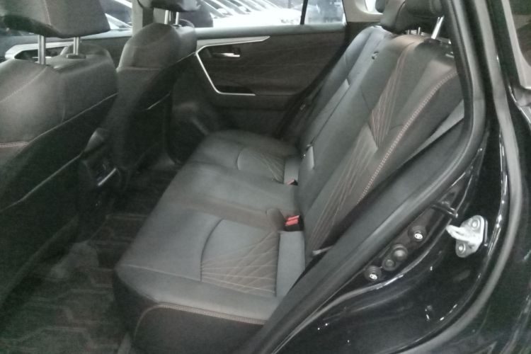 丰田 RAV4荣放 2024款 2.0L CVT两驱风尚Plus版中控内饰7004