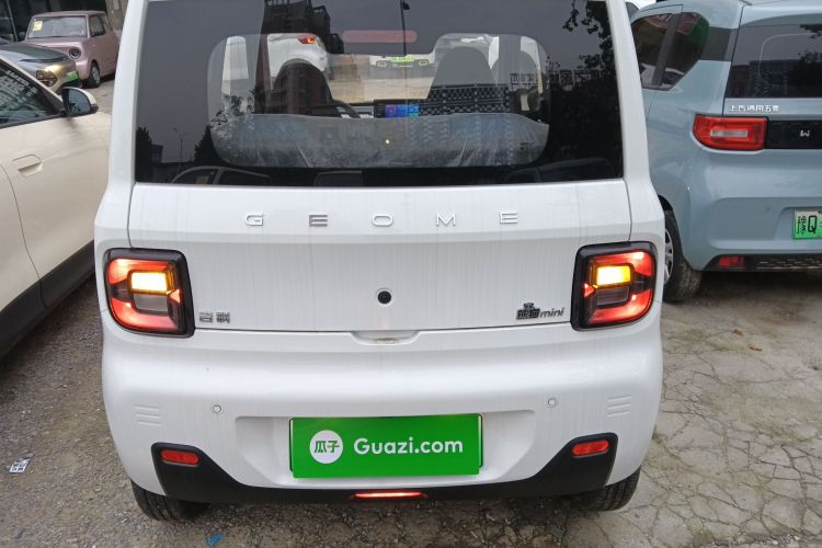 吉利银河 2024款 熊猫mini 200km 耐力熊车身外观6