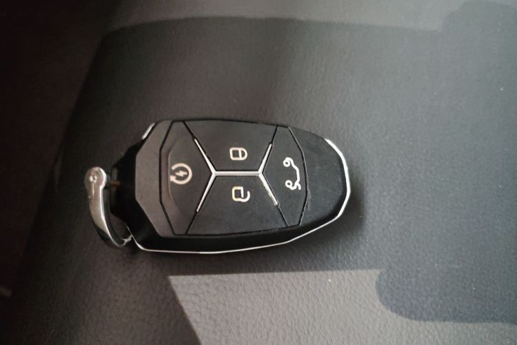 领克02 2019款 高能版 2.0T 自动两驱耀Pro版 国VI中控内饰11