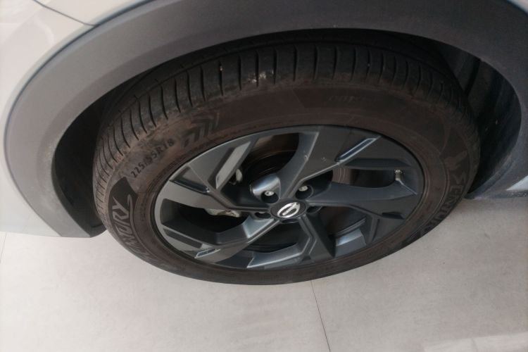 广汽传祺 传祺GS3 2023款 影速 270T 劲享版车身外观6007