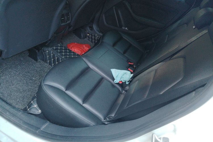 奔驰B级 2015款 B 200 时尚型中控内饰7004