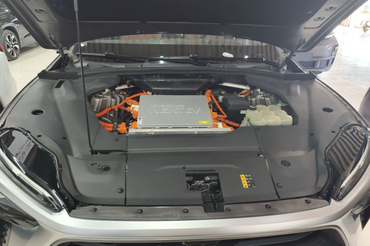 蔚来ES8 2020款 580KM 七座版机舱底盘24