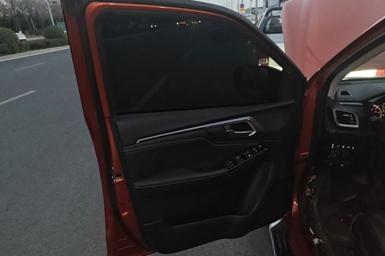 五十铃 D-MAX 2021款 1.9T自动四驱柴油Global引领型RZ4E中控内饰7007