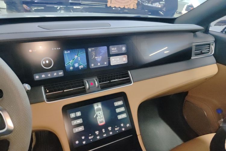 理想汽车 理想ONE 2021款 增程6座版中控内饰16