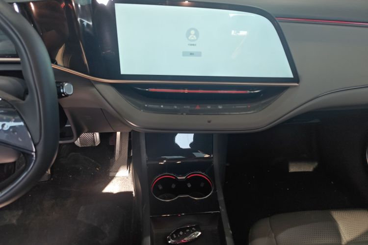 红旗EH7 2024款 820 Pro中控内饰16