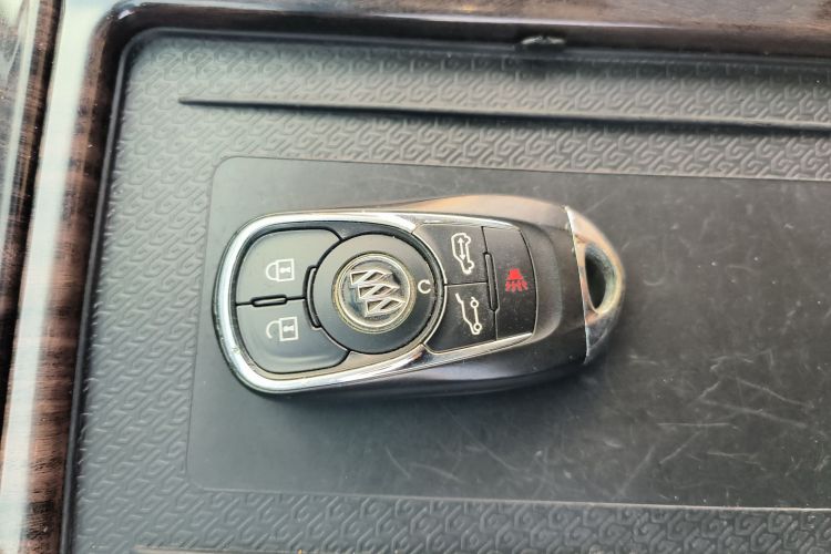 别克GL8 2018款 ES 28T 旗舰型 国VI中控内饰11