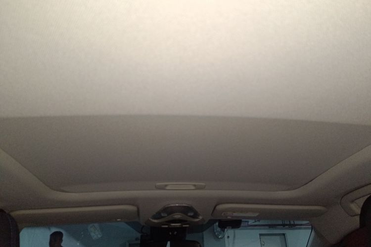 丰田C-HR 2021款 2.0L 豪华版局部细节22