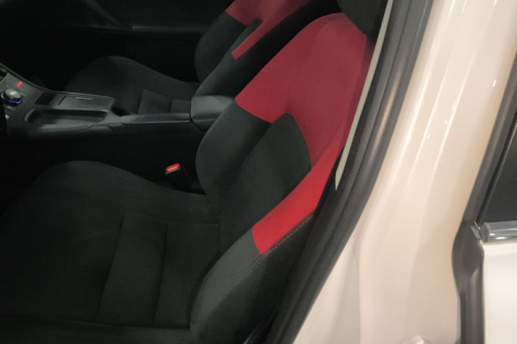 雷克萨斯CT 2017款 CT200h 精英版 单色 国V中控内饰19