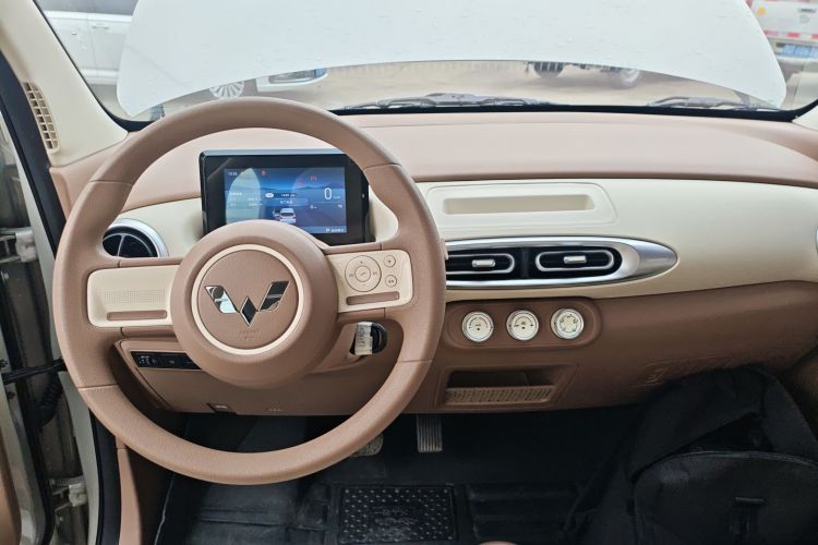 五菱汽车 宏光MINIEV 2025款 四门版 进阶款中控内饰7002