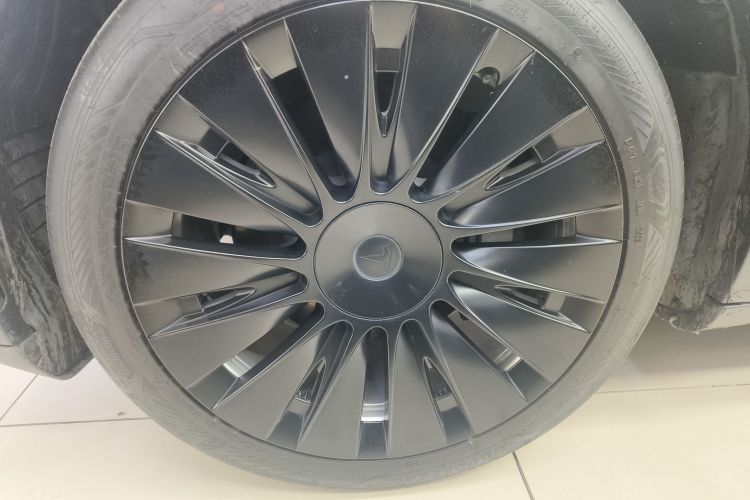 特斯拉 Model Y 2022款 改款 后轮驱动版车身外观6007