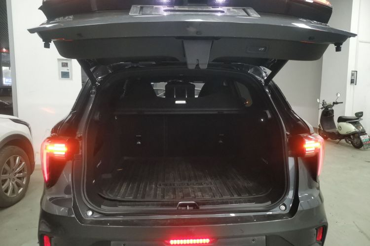 领克01 EM-P 2023款 1.5TD EM-P AM局部细节23