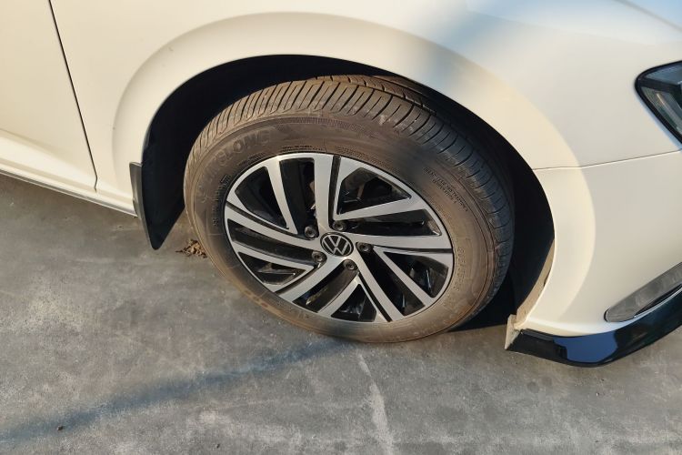 大众 朗逸 2024款 1.5L 自动星空五百万版车身外观10