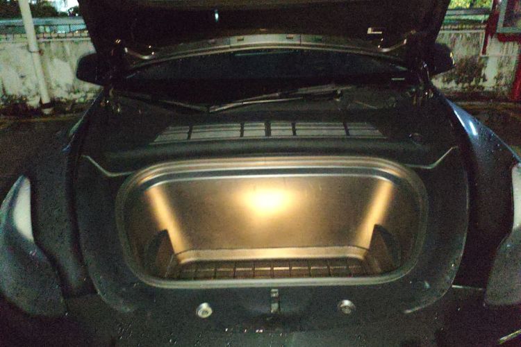 特斯拉 Model Y 2022款 改款 后轮驱动版局部细节24