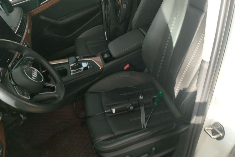 奥迪A4L 2020款 40 TFSI quattro 豪华致雅型局部细节19