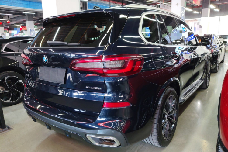 宝马X5(进口) 2022款 xDrive30i M运动套装车身外观7