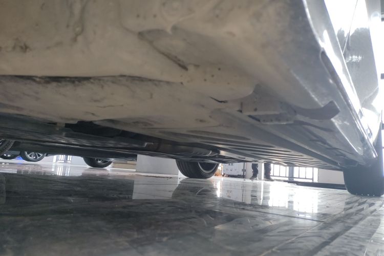 奔驰C级(进口) 2018款 C 200 旅行轿车局部细节9002