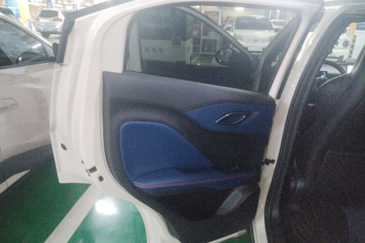 比亚迪 海鸥 2025款 305km 活力版中控内饰7008