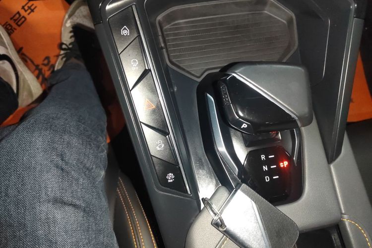 领克06 EM-P 2022款 PHEV 84KM续航版 Pro局部细节18