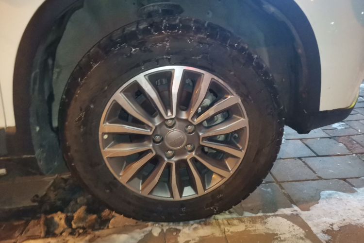 哈弗H6 2015款 运动版 1.5T 自动两驱豪华型车身外观10