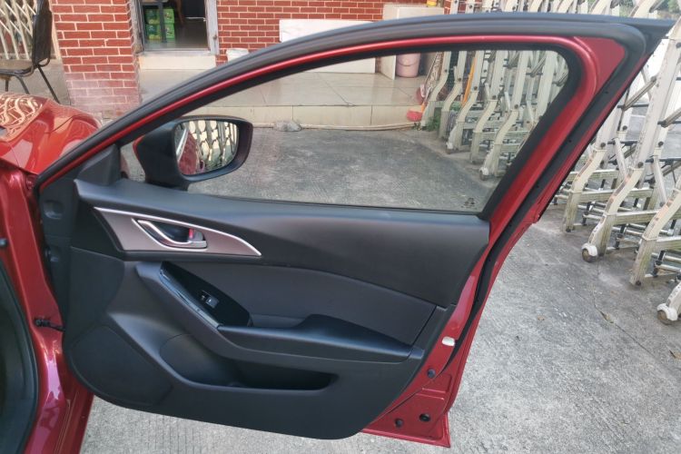 马自达3 昂克赛拉 2017款 三厢 1.5L 自动豪华型 国V中控内饰7002