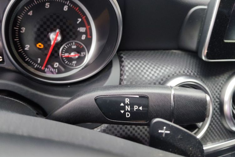 奔驰A级(进口) 2016款 A 200 时尚型局部细节18