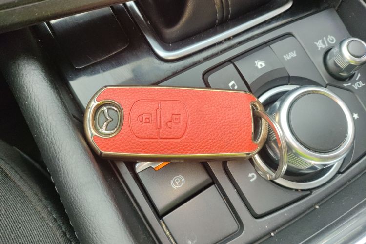 马自达3 昂克赛拉 2017款 两厢 1.5L 自动豪华型 国V中控内饰7001