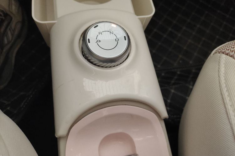 五菱汽车 宏光MINIEV 2024款 第三代 215km 进阶版局部细节18