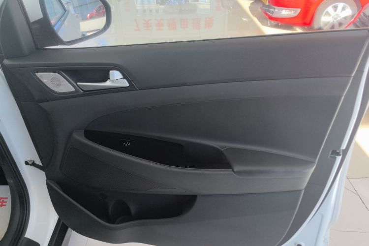 现代 途胜 2020款 280TGDi 两驱GLS时尚版 国VI中控内饰7005