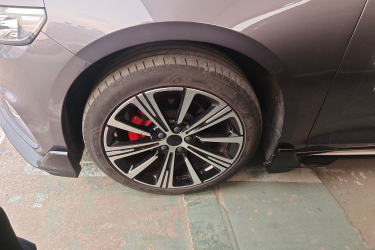 吉利汽车 星瑞 2025款 东方曜 2.0TD 望月版车身外观6007