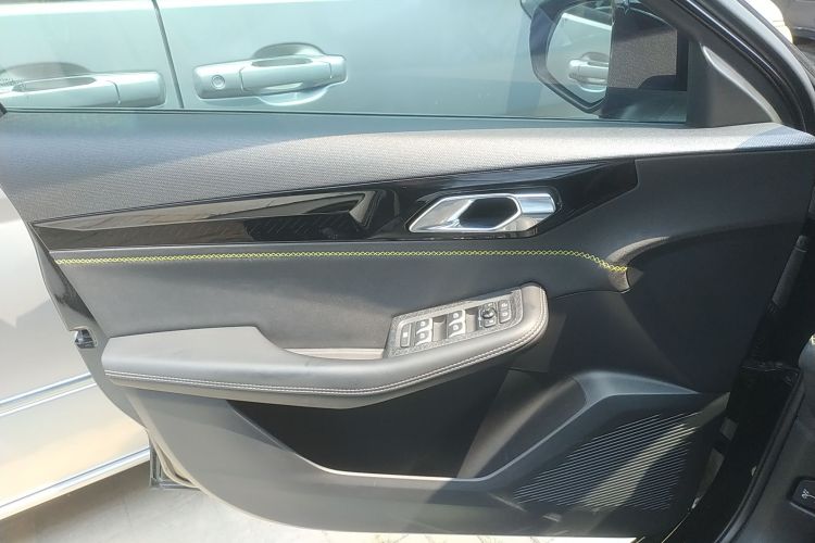 领克03 2023款 2.0TD DCT劲Pro中控内饰47