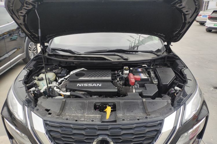 日产 奇骏 2021款 VC-Turbo 300 CVT 2WD豪华版机舱底盘24