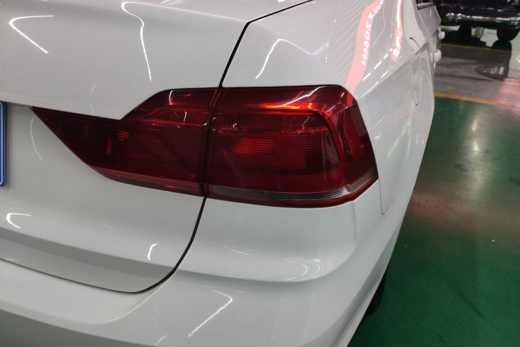 大众 桑塔纳 2021款 1.5L 手动风尚版车身外观9