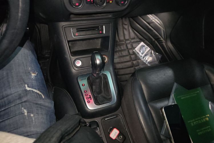 大众 途观 2015款 2.0TSI 自动四驱豪华版中控内饰18