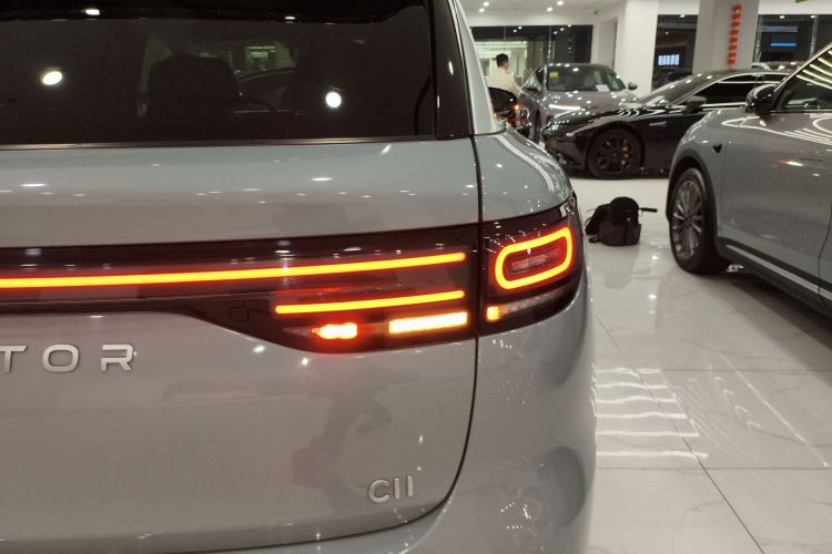 零跑汽车 零跑C11 2024款 增程 300尊享版车身外观9