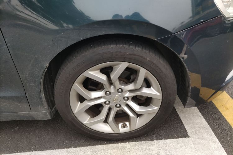 吉利汽车 博瑞 2015款 1.8T 尊贵型车身外观10