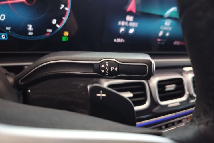 奔驰GLE 2020款 改款 GLE 350 4MATIC 时尚型局部细节18