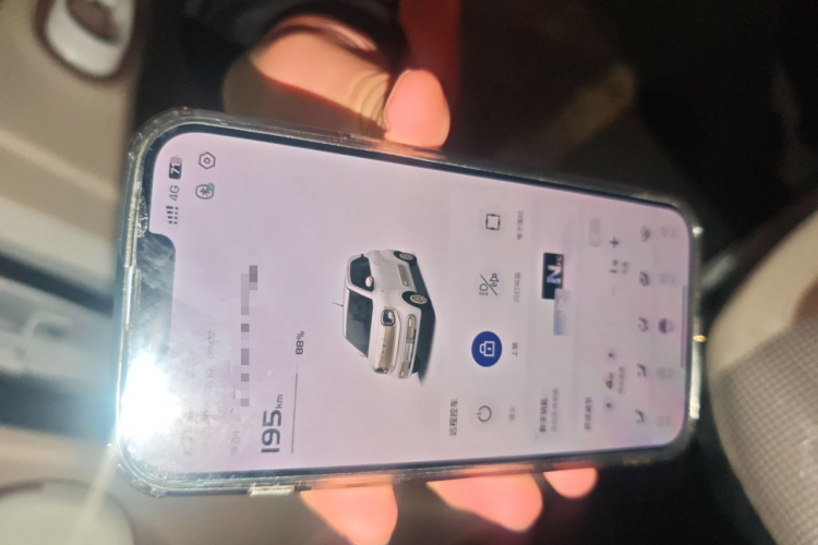 奔腾小马 2026款 222km 炫彩马中控内饰11