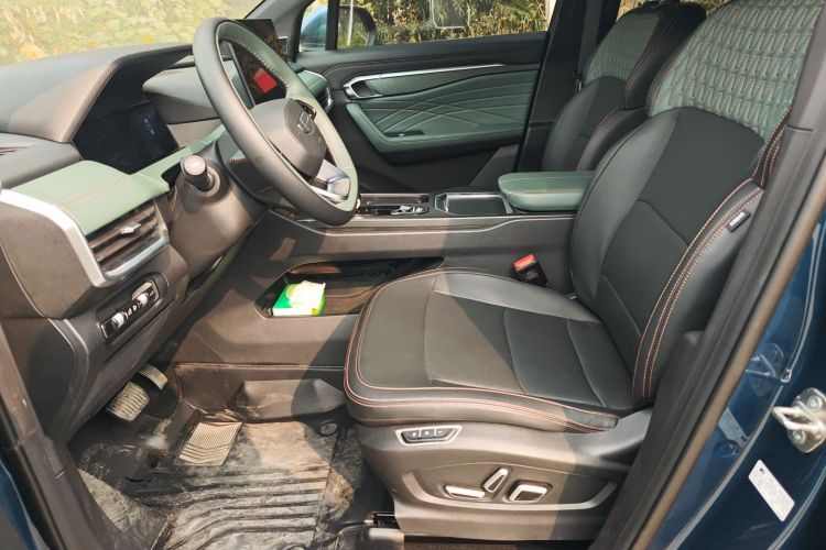 吉利汽车 豪越L 2024款 2.0T DCT旗舰型中控内饰19