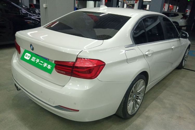 宝马3系 2019款 320Li 时尚型车身外观7