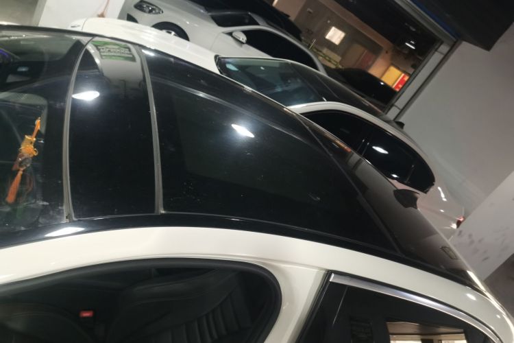 奔驰E级 2017款 E 300 L 运动豪华型局部细节57