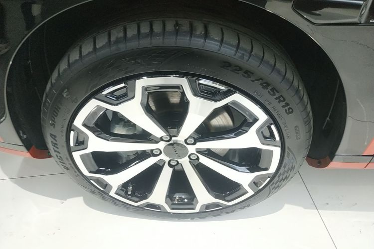 AION V 2024款 埃安霸王龙 650 激光雷达版车身外观6007