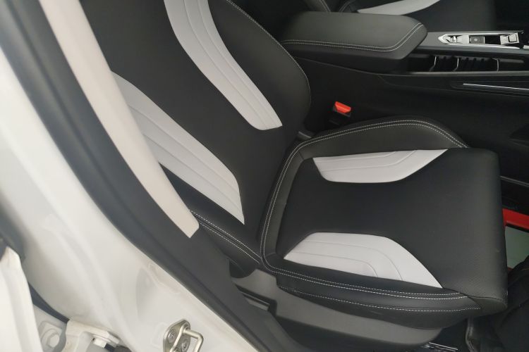 吉利汽车 2024款 缤瑞COOL 1.5T DCT冠军版局部细节41