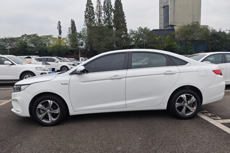 吉利汽车 帝豪GL 2019款 1.4T CVT精英智享版车身外观4