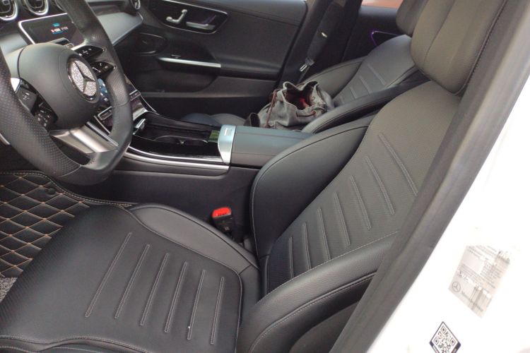 奔驰C级 2022款 C 200 L 运动版中控内饰19