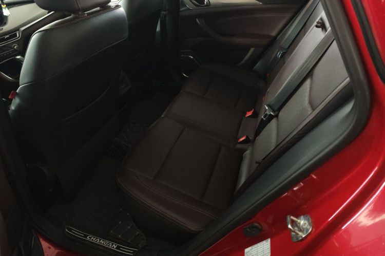 长安 逸动 2018款 高能版 1.6L GDI 自动争锋型 国V中控内饰7004