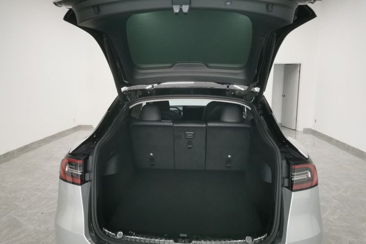 特斯拉 Model Y 2022款 后轮驱动版机舱底盘23