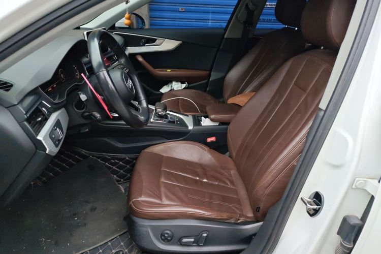 奥迪A4L 2018款 30周年年型 40 TFSI 时尚型局部细节19